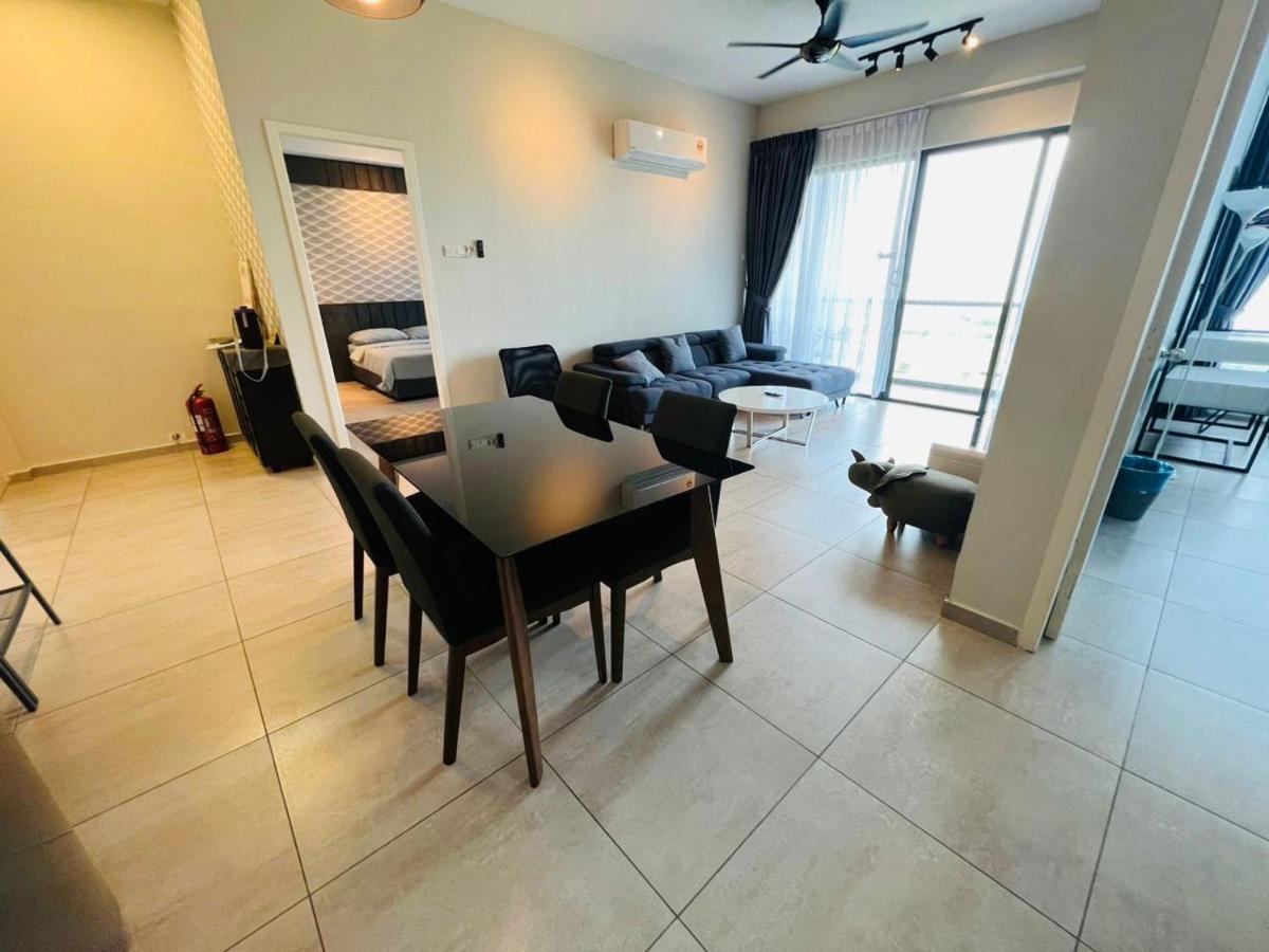Attractive Podium View @atlantis Apartment *